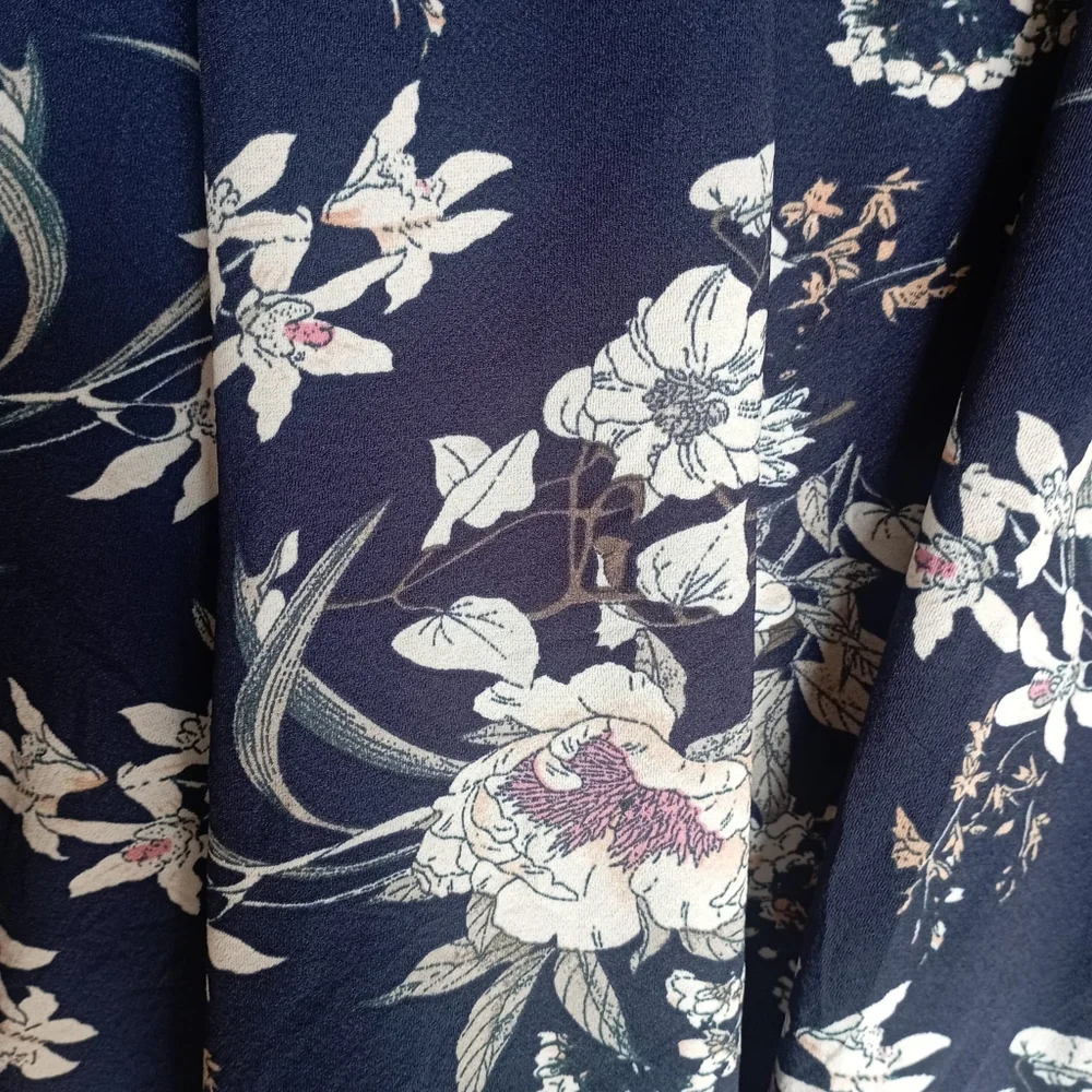 🧿🧿🧿 Shein Navy Floral Jersey Sweatshirt - Picture 9 of 15